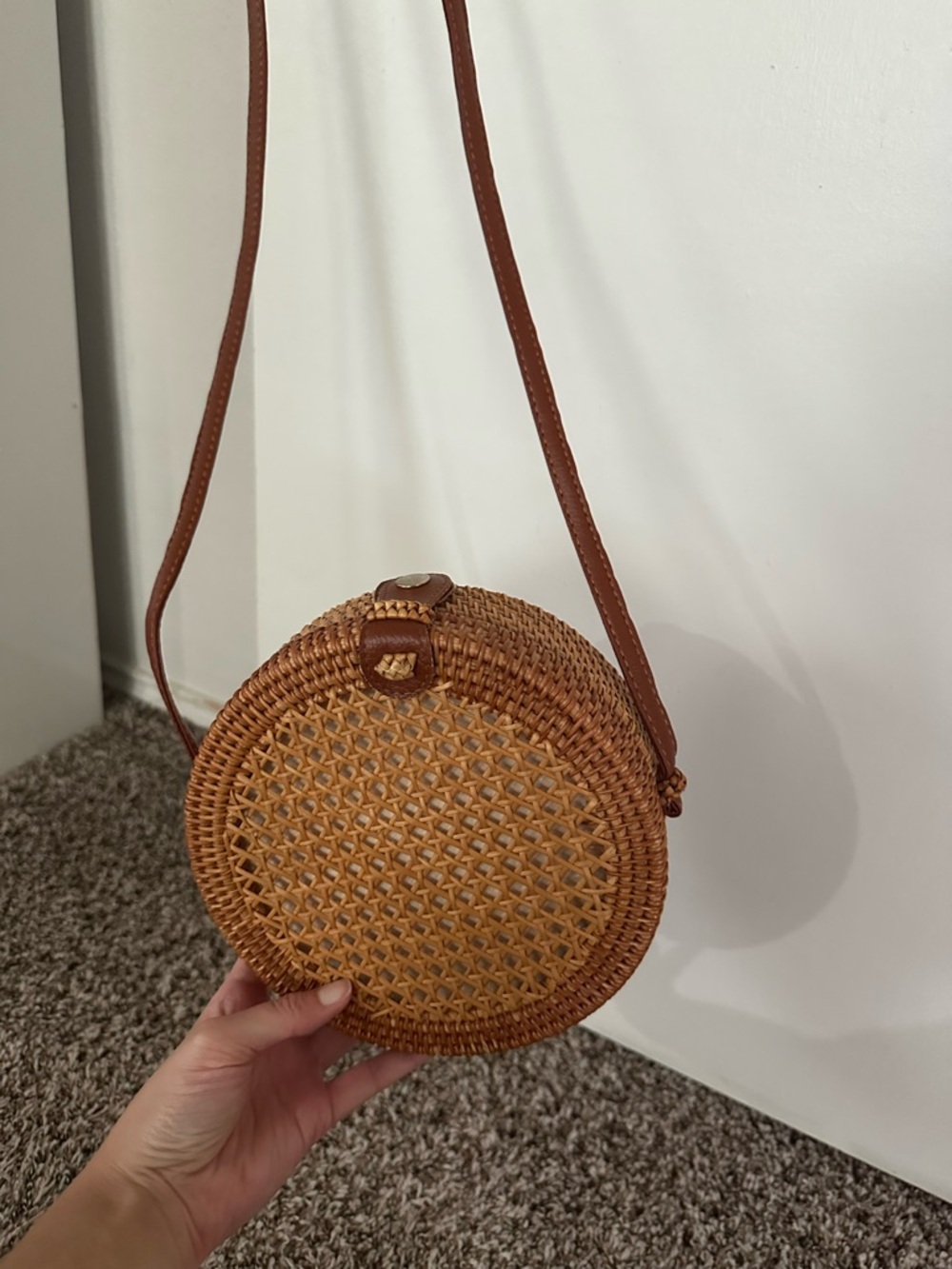 Woven Round Straw Crossbody Bag in Brown